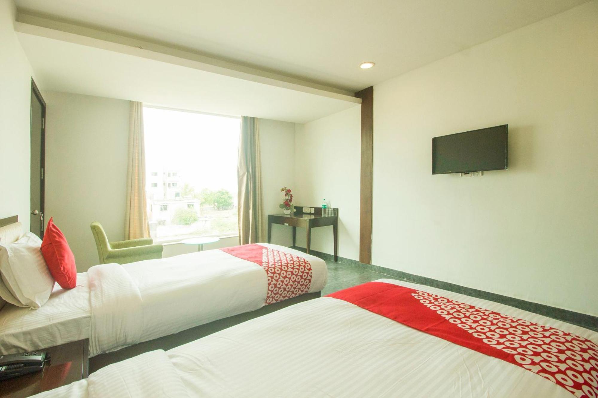 Collection O Govinda Sai Hotel Sirdi Kültér fotó