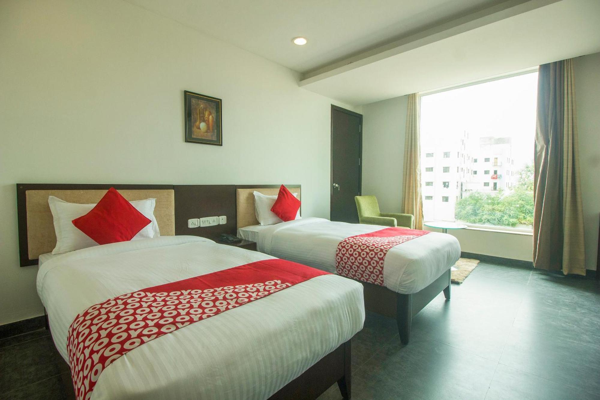 Collection O Govinda Sai Hotel Sirdi Kültér fotó