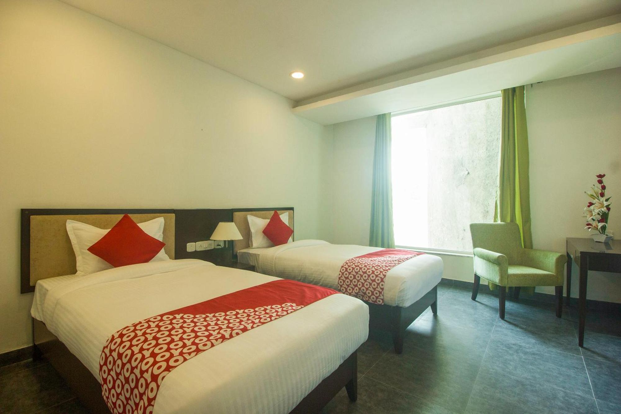 Collection O Govinda Sai Hotel Sirdi Kültér fotó